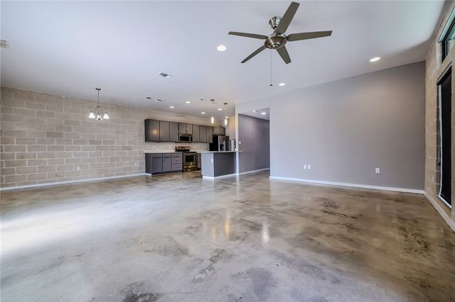 306 Easy St B, Corpus Christi, TX 78418