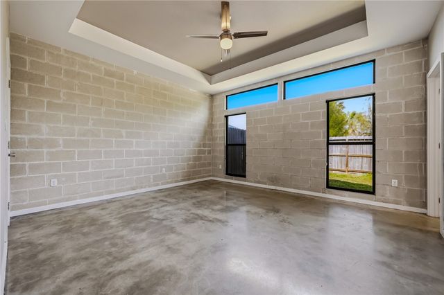 306 Easy St B, Corpus Christi, TX 78418