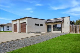 306 Easy St B, Corpus Christi, TX 78418