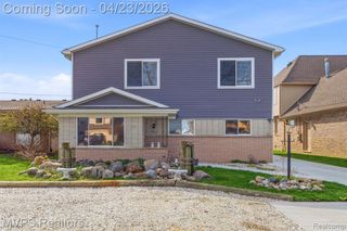 39415 E Archer Drive, Harrison Twp, MI 48045