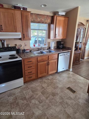 5556 W Flying M Street, Tucson, AZ 85713