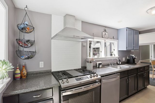 11 Mt Paul Road, Tyngsborough, MA 01879