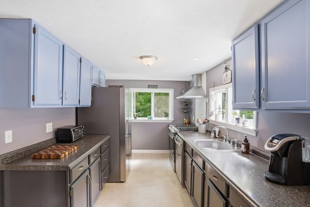 11 Mt Paul Road, Tyngsborough, MA 01879