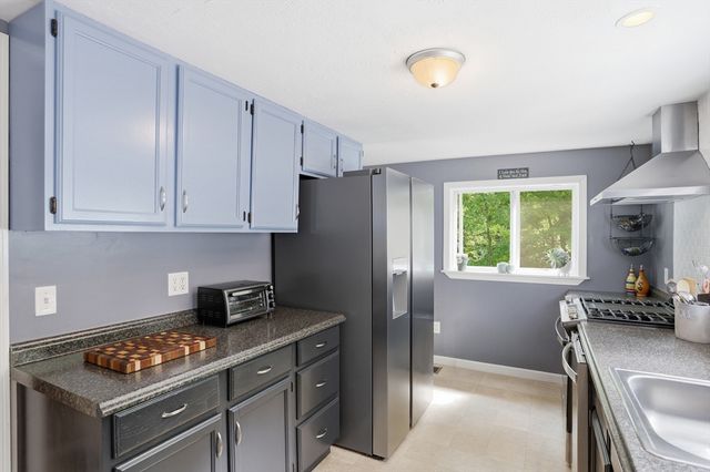 11 Mt Paul Road, Tyngsborough, MA 01879
