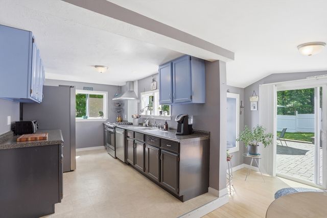 11 Mt Paul Road, Tyngsborough, MA 01879