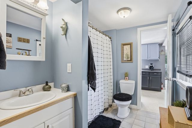 11 Mt Paul Road, Tyngsborough, MA 01879