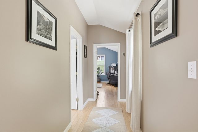 11 Mt Paul Road, Tyngsborough, MA 01879
