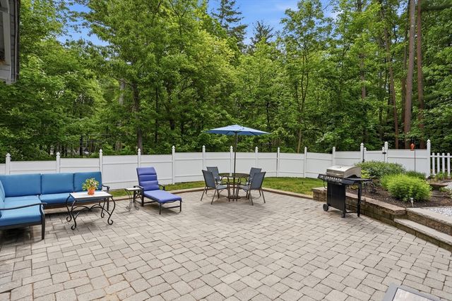 11 Mt Paul Road, Tyngsborough, MA 01879