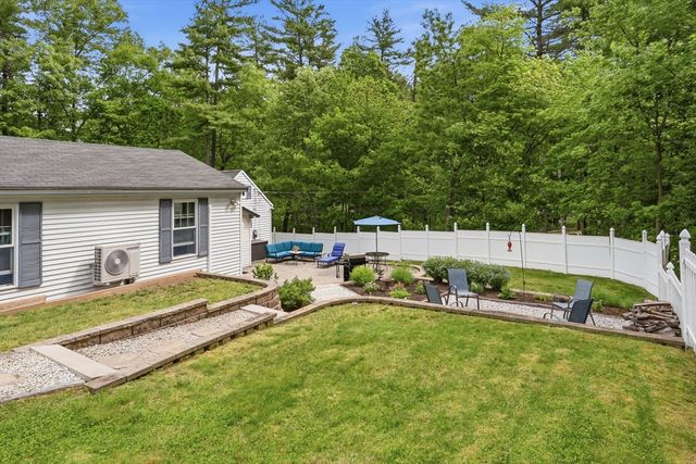 11 Mt Paul Road, Tyngsborough, MA 01879