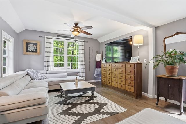11 Mt Paul Road, Tyngsborough, MA 01879