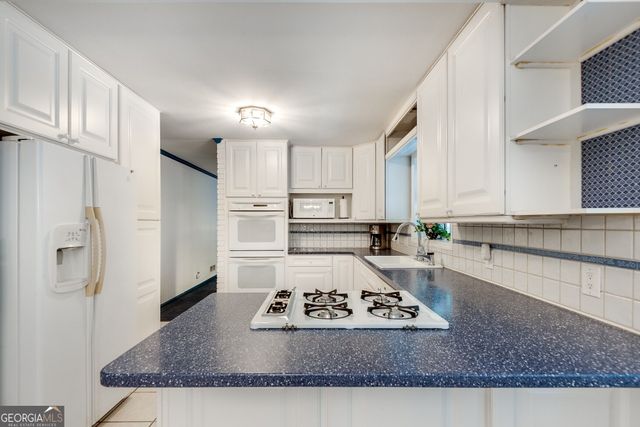 1800 Angelique Drive, Decatur, GA 30033