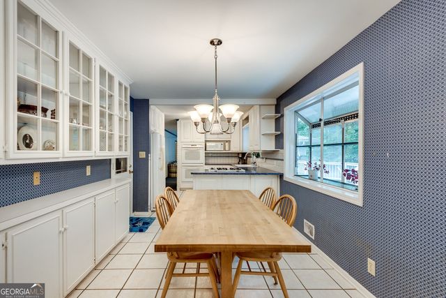 1800 Angelique Drive, Decatur, GA 30033