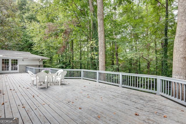1800 Angelique Drive, Decatur, GA 30033