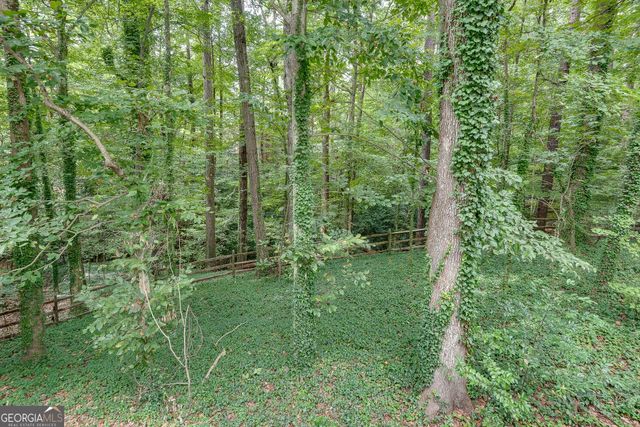 1800 Angelique Drive, Decatur, GA 30033