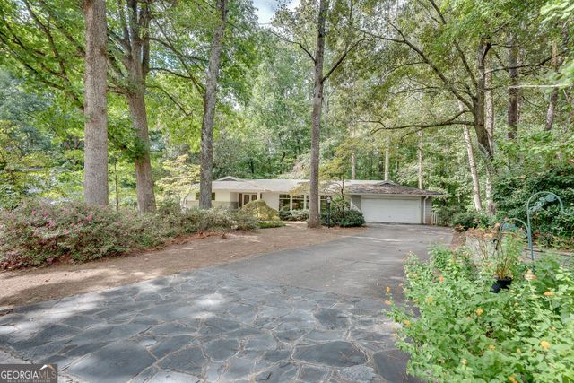 1800 Angelique Drive, Decatur, GA 30033