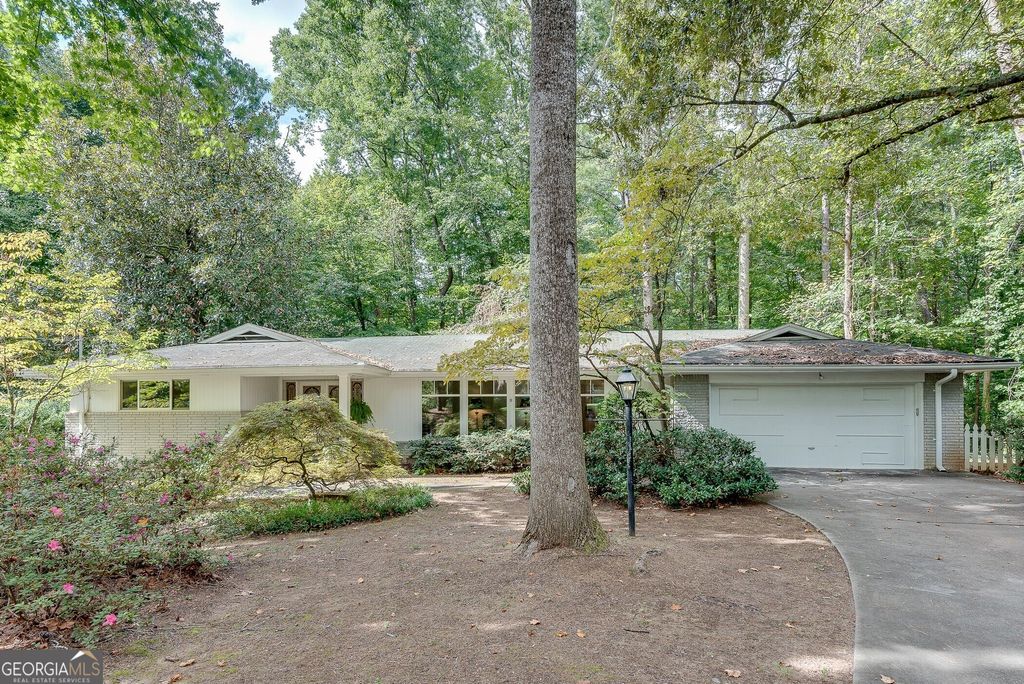 1800 Angelique Drive, Decatur, GA 30033