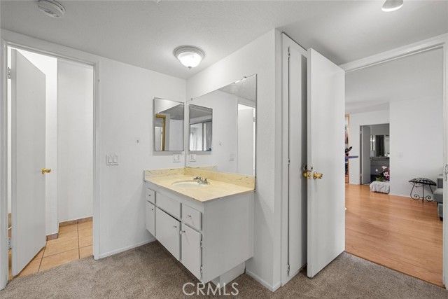 23515 Lyons Avenue 210, Valencia (santa Clarita), CA 91355