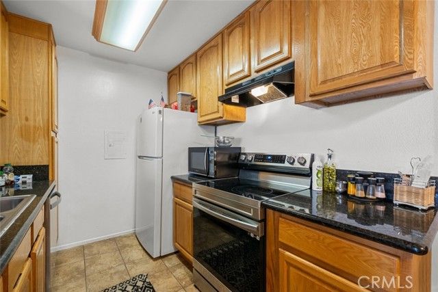 23515 Lyons Avenue 210, Valencia (santa Clarita), CA 91355