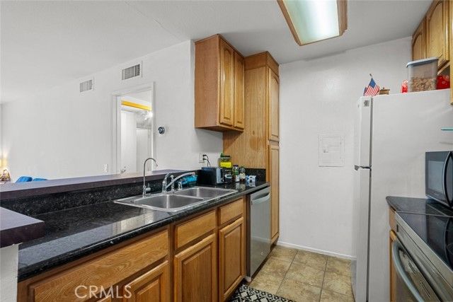 23515 Lyons Avenue 210, Valencia (santa Clarita), CA 91355
