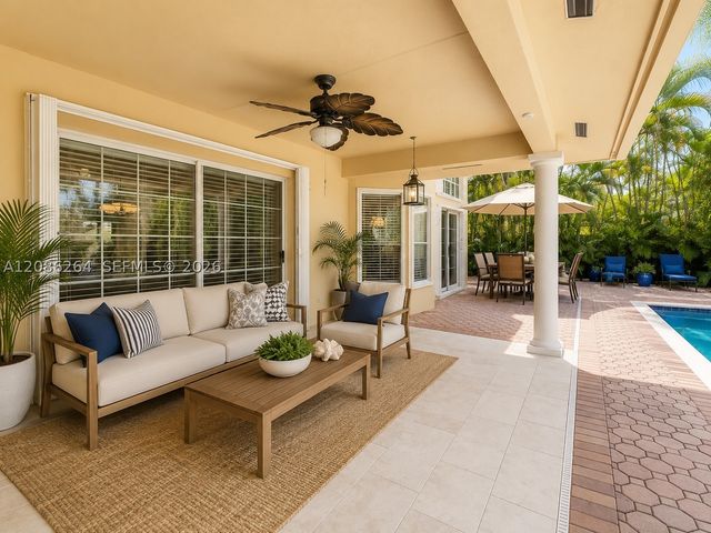 15721 SW 44th Ter, Miami, FL 33185