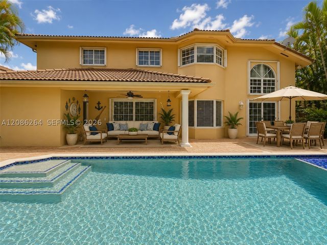 15721 SW 44th Ter, Miami, FL 33185