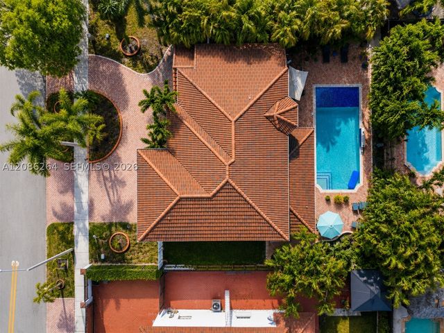15721 SW 44th Ter, Miami, FL 33185