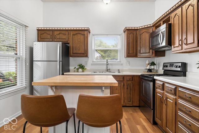12160 Pebblebrooke Court, Indianapolis, IN 46236
