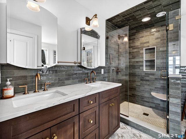 77 Masons Island Road, Stonington, CT 06355