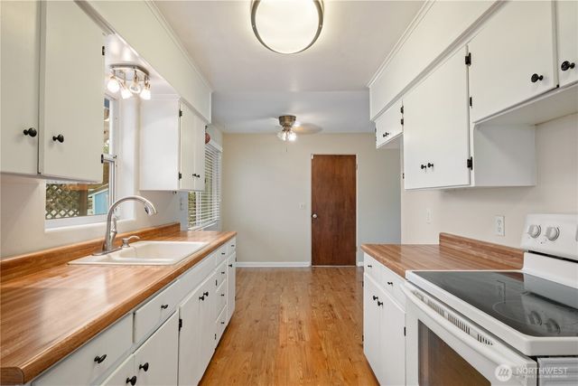 1123 Forest Glen Road, Oak Harbor, WA 98277