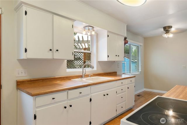 1123 Forest Glen Road, Oak Harbor, WA 98277