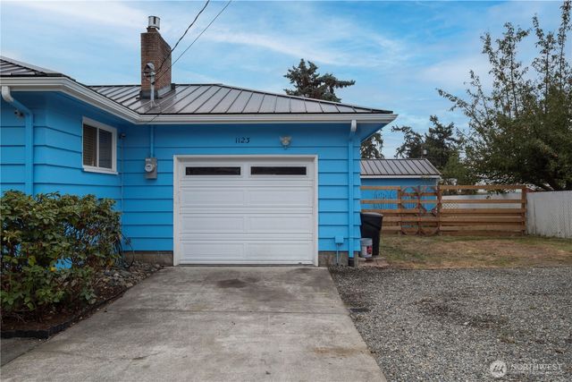 1123 Forest Glen Road, Oak Harbor, WA 98277
