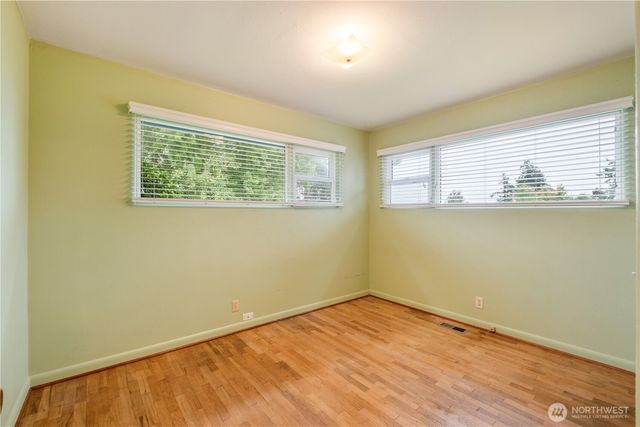 1123 Forest Glen Road, Oak Harbor, WA 98277