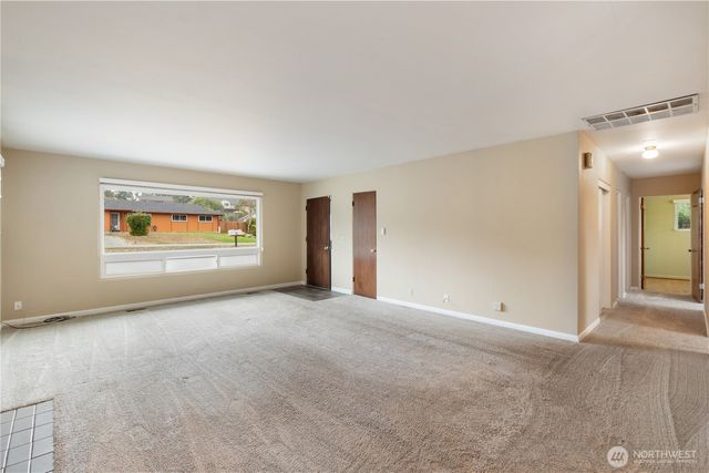 1123 Forest Glen Road, Oak Harbor, WA 98277