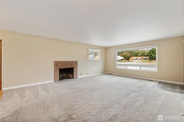 1123 Forest Glen Road, Oak Harbor, WA 98277