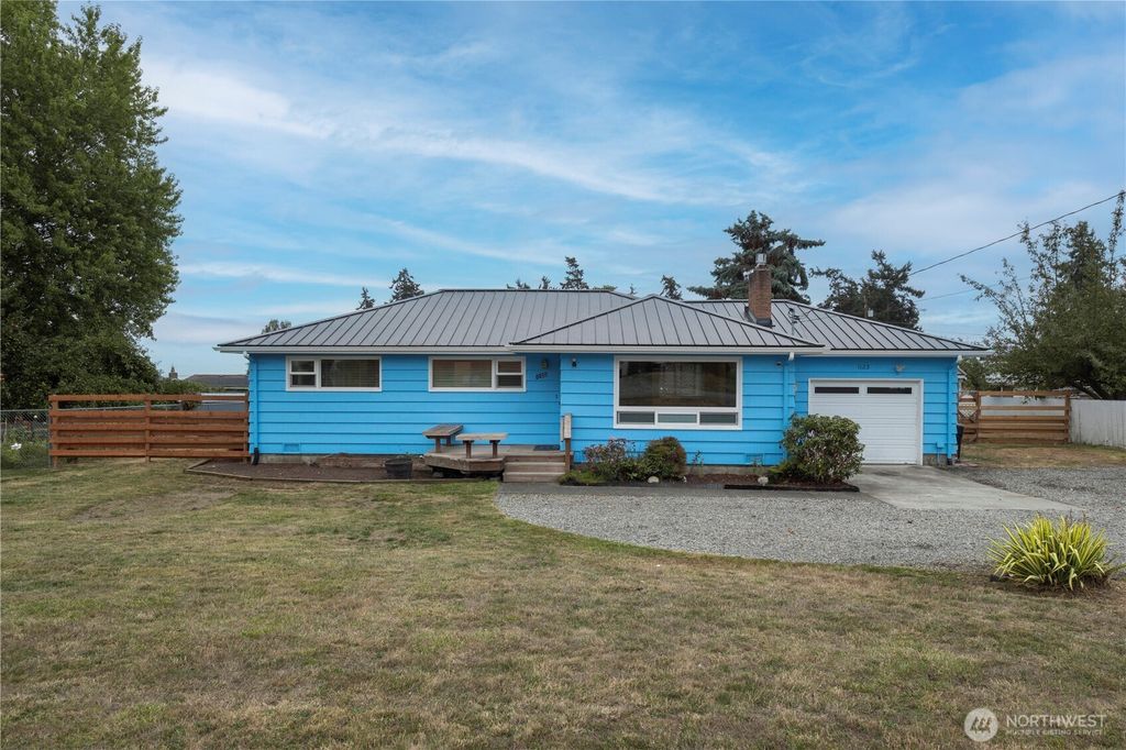 1123 Forest Glen Road, Oak Harbor, WA 98277