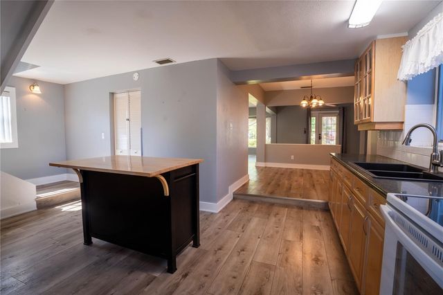 2567 CENTRAL AVENUE, Clearwater, FL 33764