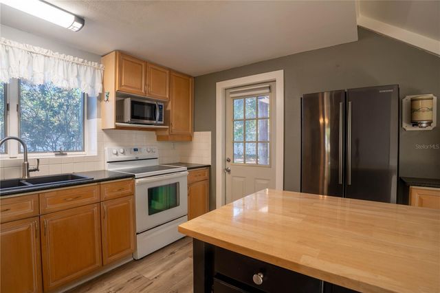 2567 CENTRAL AVENUE, Clearwater, FL 33764