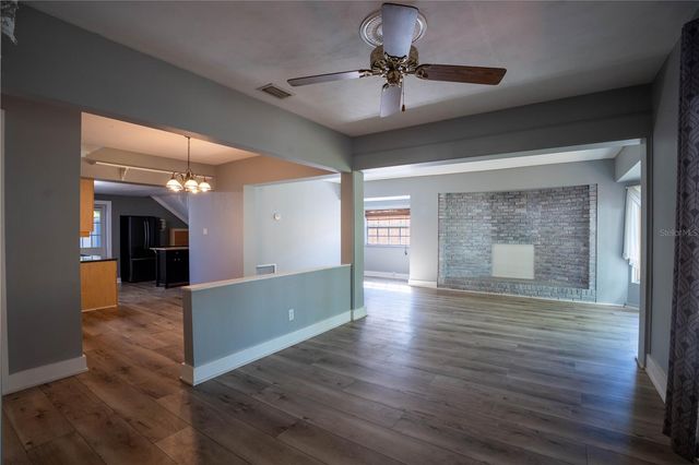 2567 CENTRAL AVENUE, Clearwater, FL 33764