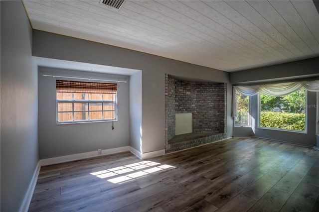 2567 CENTRAL AVENUE, Clearwater, FL 33764