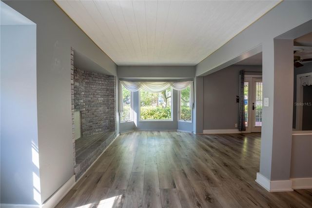 2567 CENTRAL AVENUE, Clearwater, FL 33764