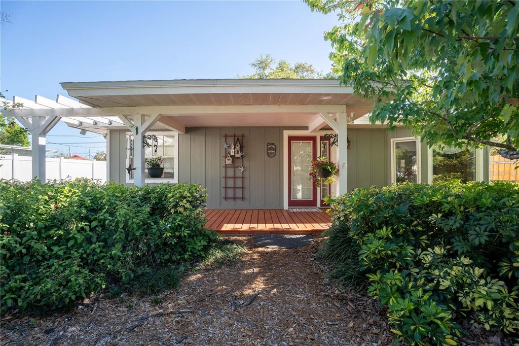 2567 CENTRAL AVENUE, Clearwater, FL 33764