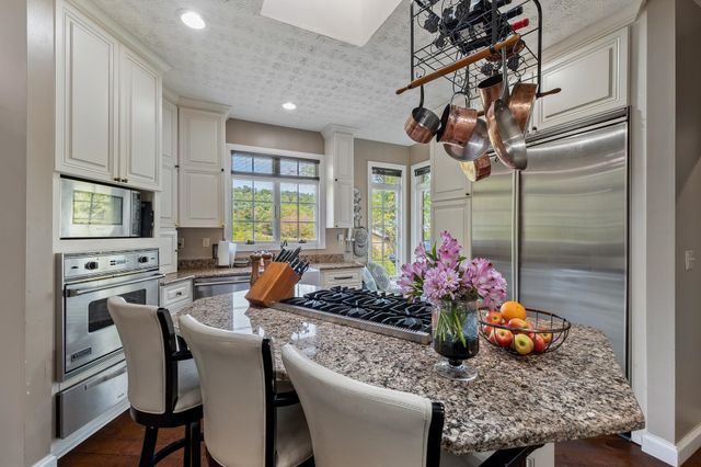 283 Mize Road, Hurricane, WV 25526