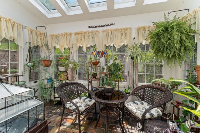 283 Mize Road, Hurricane, WV 25526