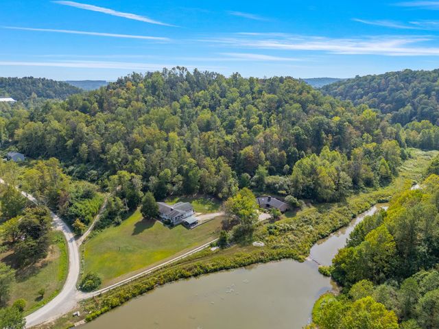 283 Mize Road, Hurricane, WV 25526