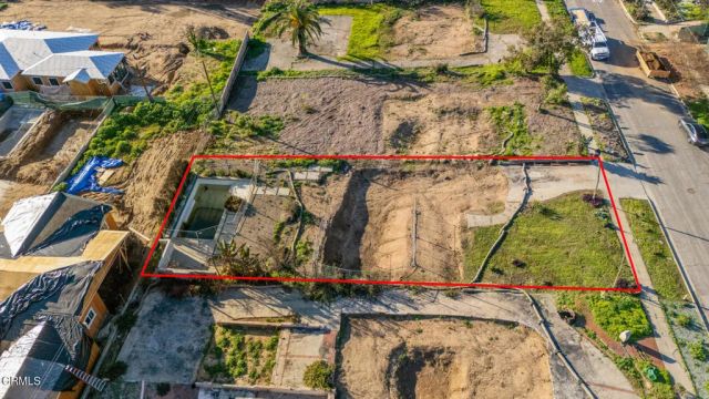 70 W Las Flores, Altadena, CA 91001