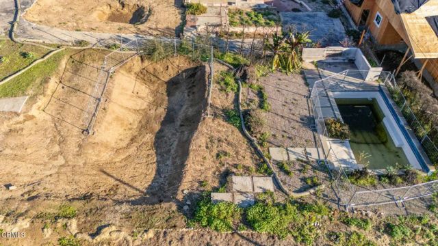 70 W Las Flores, Altadena, CA 91001