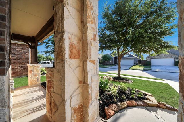 8931 Texas Honeysuckle Trail, Cypress, TX 77433