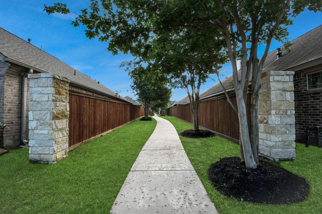 8931 Texas Honeysuckle Trail, Cypress, TX 77433