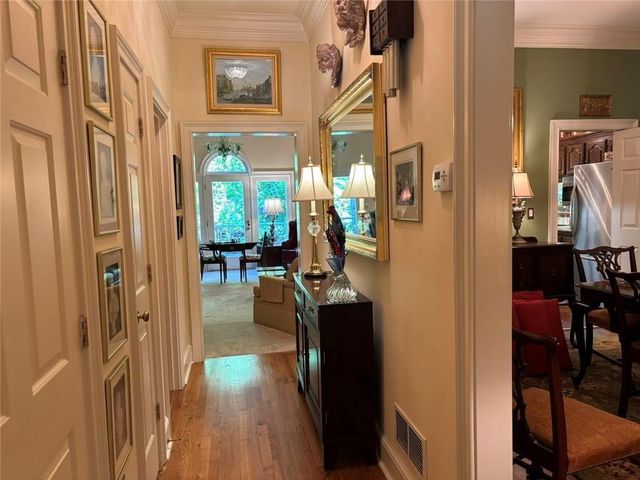 9385 Knollcrest Boulevard, Johns Creek, GA 30022