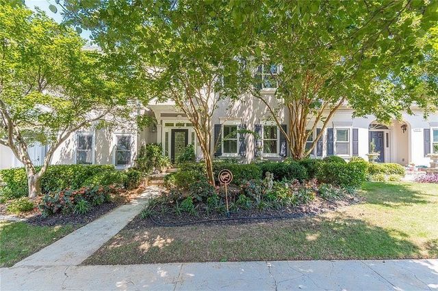 9385 Knollcrest Boulevard, Johns Creek, GA 30022